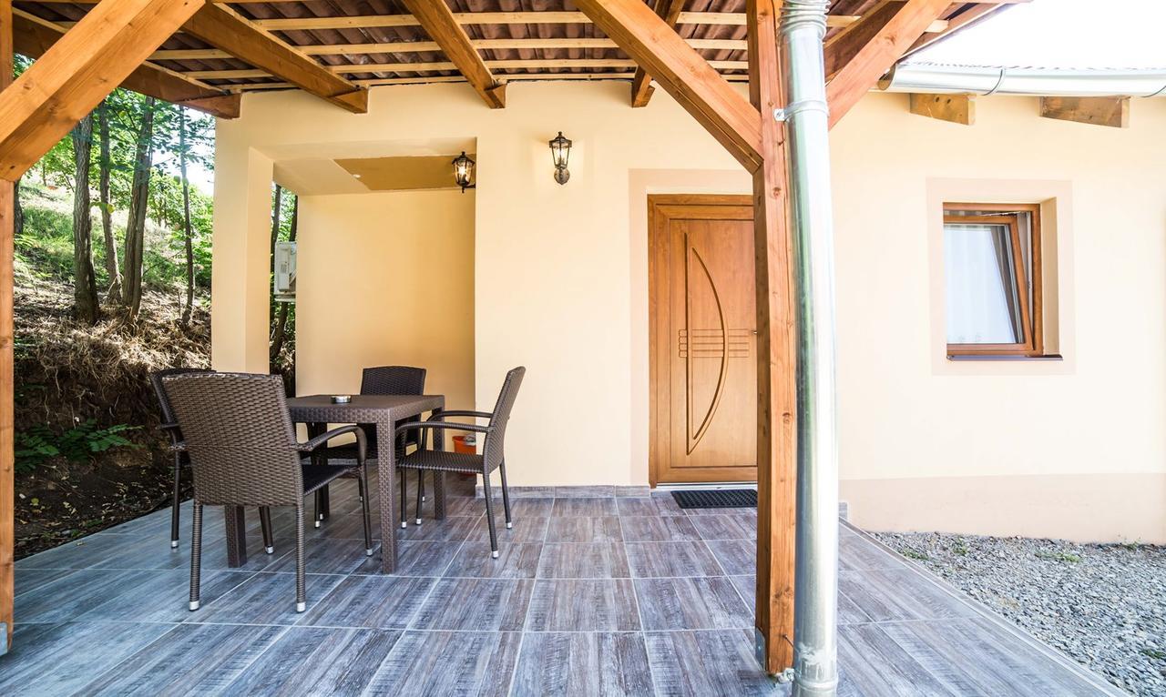Tulipan Apartman Эгер Экстерьер фото